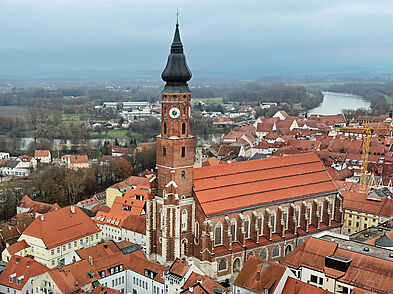 St. Jakob Straubing | © PuB/Tom Kristen Luftbild der Kirche St. Jakob in Straubing