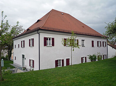 St. Johann, Dingolfing | © PuB Außenansicht Pfarrhaus St. Johann in Dingolfing